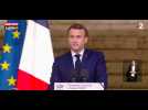 Mort de Samuel Paty : Emmanuel Macron, ému, lui décerne la légion d'honneur à titre posthume (vidéo)