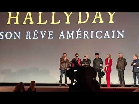 VIDEO : Lticia Hallyday mue pour prsenter le film sur le dernier road de Johnny Hallyday au Grand