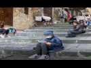 Coronavirus : A Naples, des instituteurs enseignent dans la rue