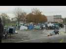 Saint-Denis: le campement de migrants vit dans l'attente d'une évacuation