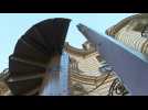 Un tronçon d'escalier de la Tour Eiffel adjugé 274.000 euros