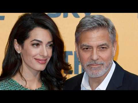 VIDEO : George Clooney Goes With The Flowbee For His DIY Haircuts