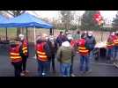 Les sapeurs-pompiers manifestent devant le Sdis 08 à Prix-lès-Mezières
