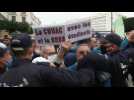 Les Algériens, la plupart des étudiants, dans la rue malgré l'interdiction
