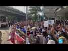 Manifestations anti-coup d'Etat : les Birmans par dizaines de milliers dans la rue au 5e jour de mobilisation