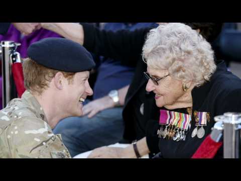 VIDEO : Prince Harry's 'Biggest Fan' Daphne Dunne Dies