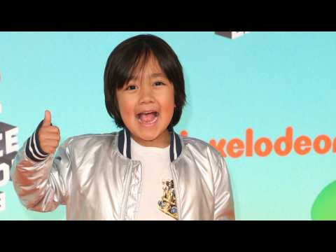 VIDEO : Top 5 Highest-Paid YouTubers