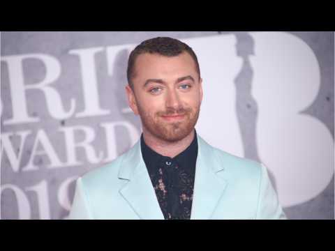 VIDEO : Sam Smith 'Friends Finally' With His Body
