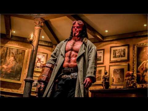 VIDEO : Critics Hate 'Hellboy'