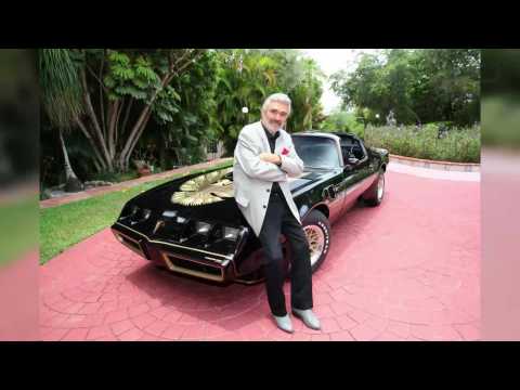 VIDEO : Actor Burt Reynolds' Car Going Up For Auction