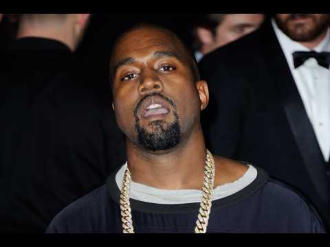 VIDEO : Les mdicaments de Kanye West changent sa personnalit