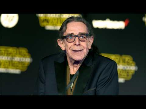 VIDEO : Star Wars Chewbacca Peter Mayhew Dies At 74
