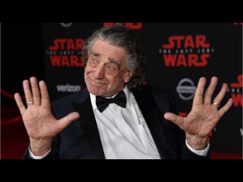 VIDEO : Peter Mayhew Dies At Age 74