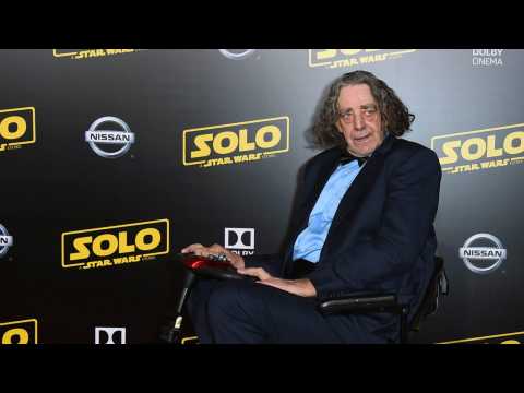 VIDEO : Peter Mayhew Remembered By 'Star Wars' Stars