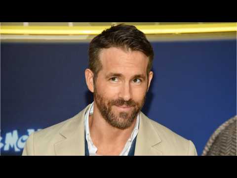 VIDEO : Ryan Reynolds' Shows Off Style With Latest Suit