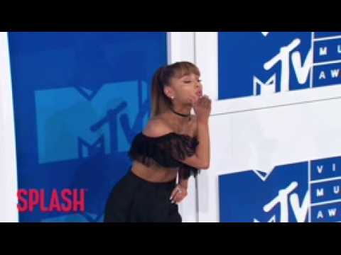 VIDEO : Ariana Grande: Performing my music is hell