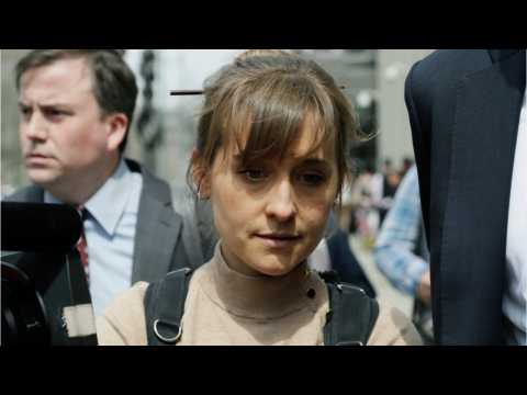 VIDEO : Actress Allison Mack Pleads Guilty In Sex Cult Case