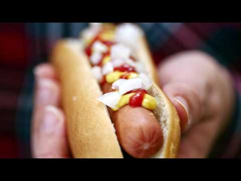 VIDEO : The Best Hot Dogs Of Fast Food Chains