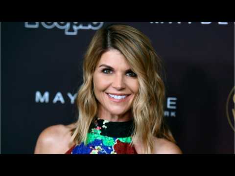 VIDEO : Lori Loughlin Has Been Indicted On New Money Laundering Charge