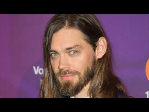 VIDEO : 'The Walking Dead' Star Reveals First Look Without Jesus Hair