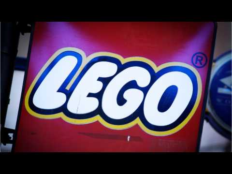 VIDEO : Official LEGO Stud Wall Hangers Are Here And They're Awesome