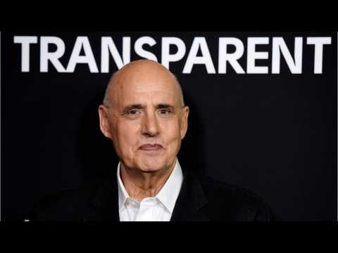 VIDEO : 'Transparent' Finale Will Kill Off Jeffrey Tambor's Character