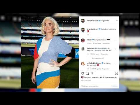 VIDEO : Katy Perry luce tripita de embarazada en Australia