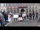 Mons: les femmes manifestent. Vidéo Emmie Godart