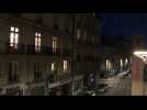 Coronavirus: des Rennais applaudissent les soignants