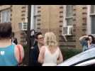 Coronavirus : le mariage étonnant d'un couple à Manhattan (vidéo)