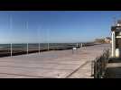 A Wimereux, la digue et la plage totalement désertes