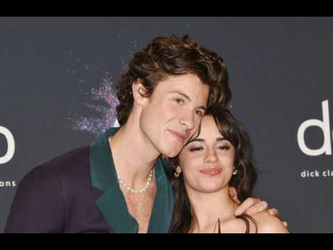VIDEO : Camila Cabello enseigne l'espagnol  Shawn Mendes