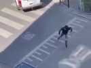 Un véhicule de police pris pour cible à Anderlecht