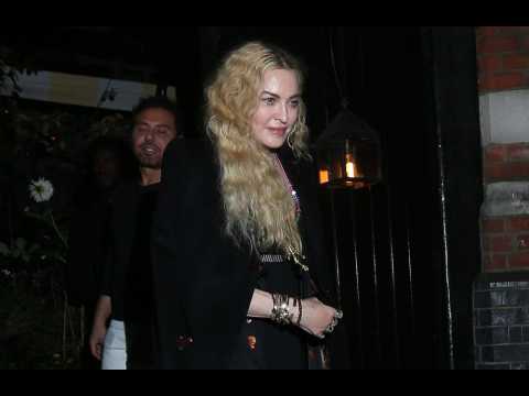VIDEO : Madonna vient en aide aux personnes incarcres
