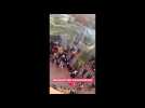 Perpignan - Le rappeur Maes rassemble ses fans devant son hôtel après l'annulation de son show