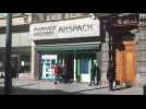 Bruxelles - file à la pharmacie et au supermarché sur bd Anspach (vidéo Germani)