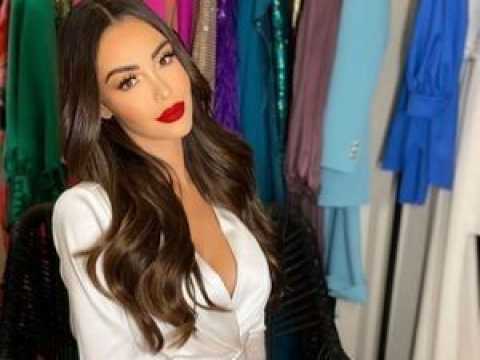 VIDEO : Nabilla achte une voiture de luxe 