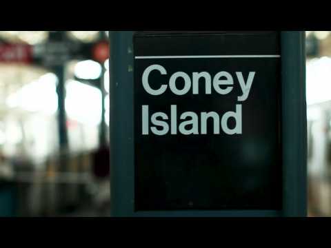 VIDEO : The Mermaids Of Coney Island