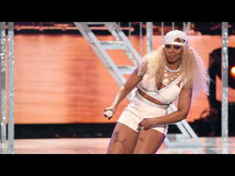 VIDEO : Mary J. Blige Performs Own Tribute At BET Awards