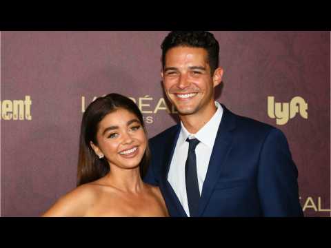 VIDEO : Sarah Hyland And Wells Adams Are Engaged