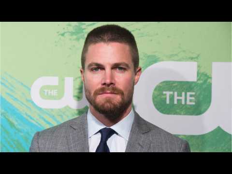 VIDEO : Stephen Amell Reacts To Arrow On Jeopardy