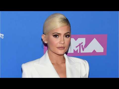 VIDEO : Kylie Jenner Makes Alex Rodriguez Apologize After Sports Illustrated Comment