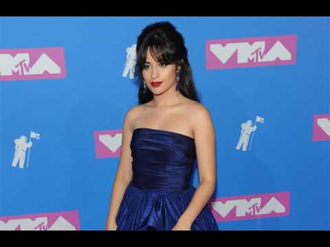 VIDEO : Camila Cabello est clibataire