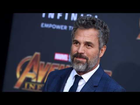 VIDEO : Marvel Ruffalo Encourages Fans To See 'Avengers: Endgame' Again With 'Fat Thor' Photo