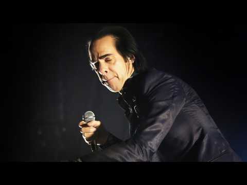 VIDEO : Rock Star Explains What God's Voice Sounds Like