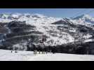 Vars : la neige est tombée en abondance et le soleil rayonne sur la station des Hautes-Alpes