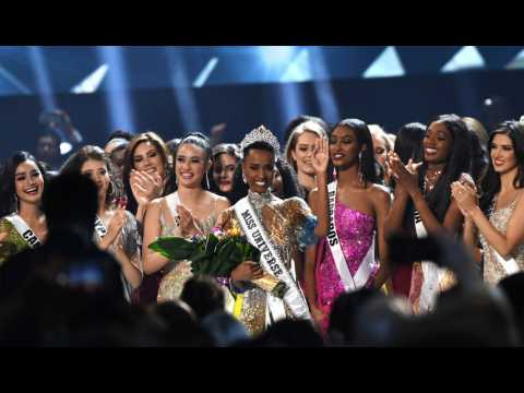 VIDEO : Zozibini Tunzi, Miss Afrique du Sud, a t couronne Miss Univers 2019