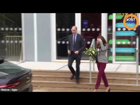 VIDEO : Kate Middleton manque de tomber, le Prince William trs attentionn  !