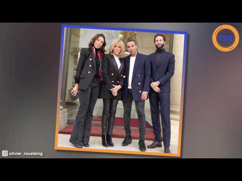 VIDEO : Brigitte Macron : trs belle toute de cuir vtue? elle fait sensation !