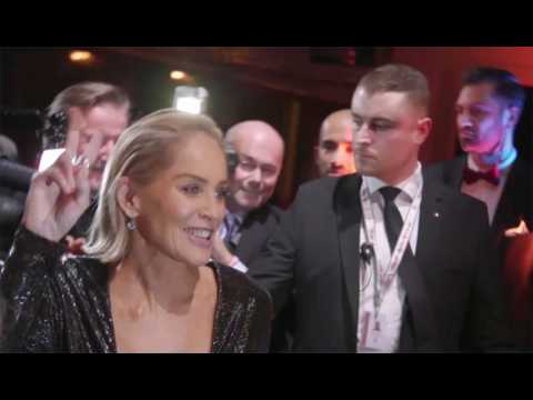 VIDEO : Sharon Stone rejoue sa scne torride de Basic Instinct GQ Men of the Year Awards